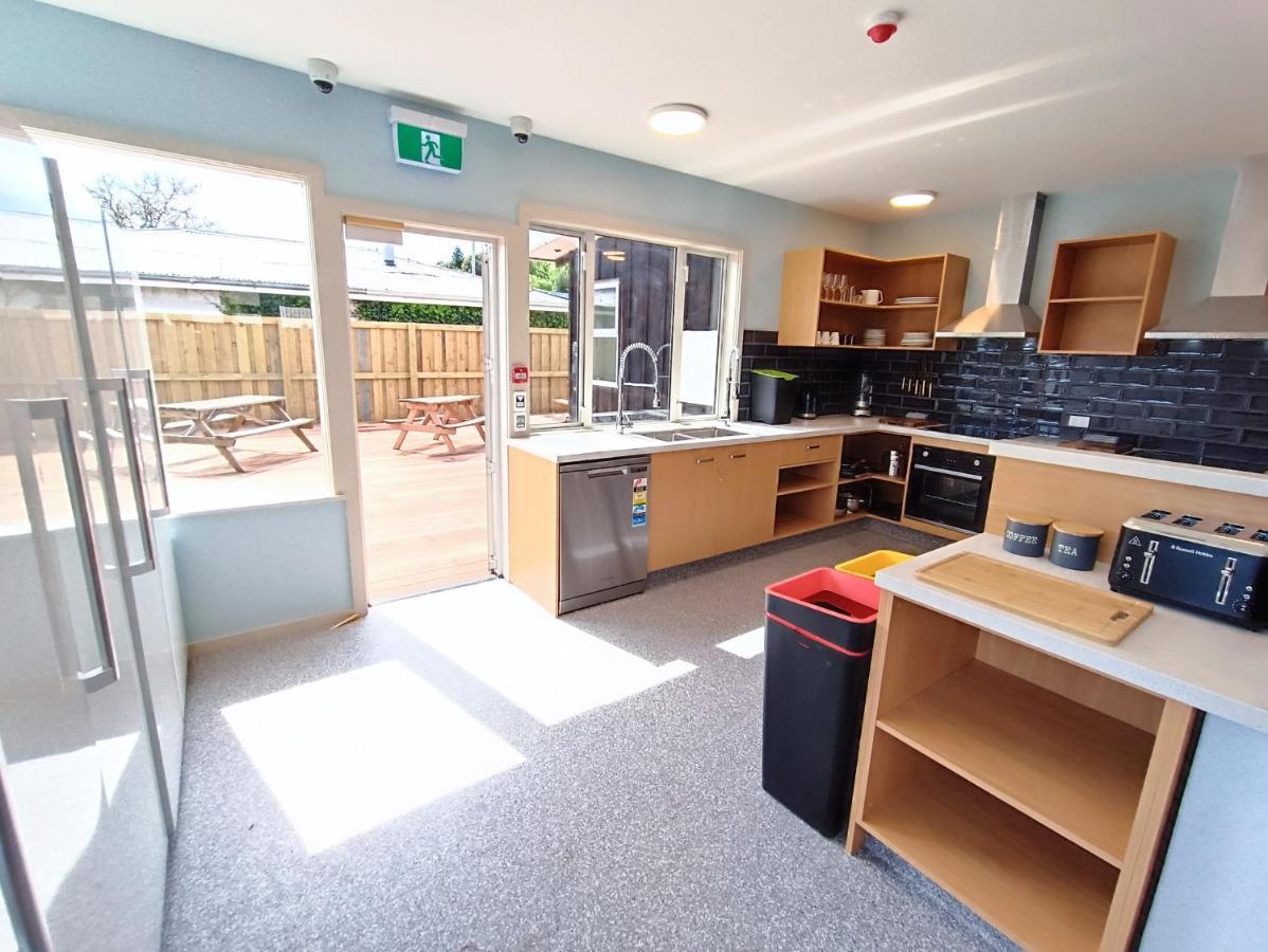 Adventure Wanaka Hostel Bagian luar foto